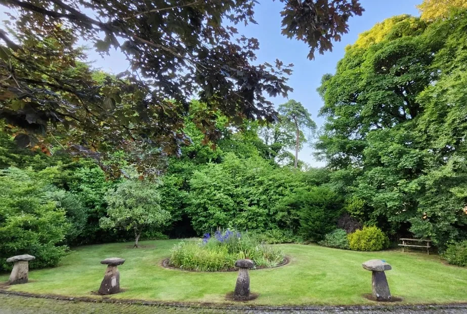 Estate Gardens